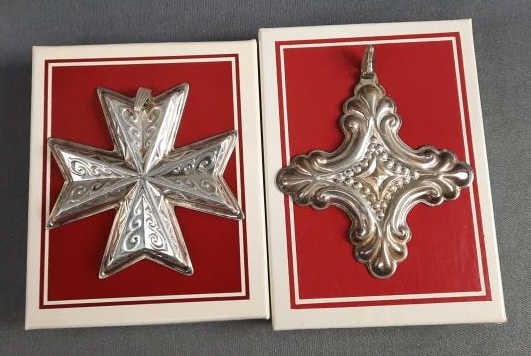 Reed & Barton Christmas Cross Sterling Silver Ornaments 1977 & 1990 1977 TGW 16.3 1990 TGW 11.3 Some: Ornaments 1977 & 19901977 TGW 16.31990 TGW 11.3Some tarnishing. Please see images for details regarding the condition.