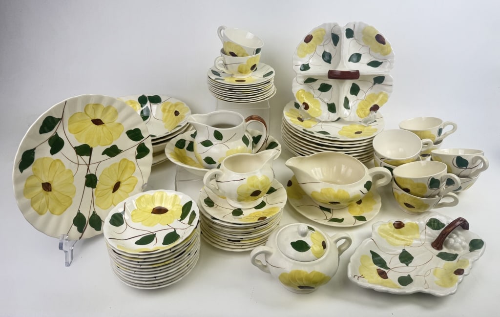 Blue Ridge China Set Daisy Design Over 60 Pcs Not thoroughly inspected or inventoried. Refer to: Not thoroughly inspected or inventoried. Refer to photos for contents and condition details
