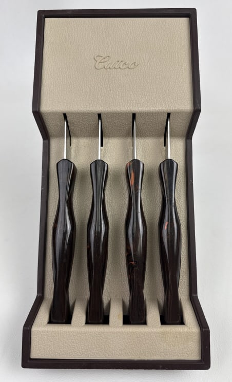 Vintage Cutco Steak Knives Set 1759 With wall rack. Excellent condition: With wall rack. Excellent condition
