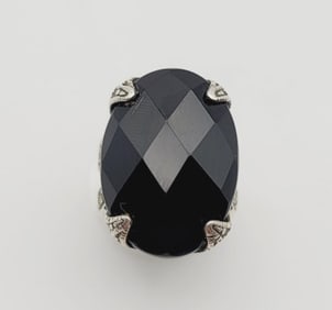 Sterling Silver Faceted Onyx Ring Ring Weighs 10.5 Grams  Size 6.5