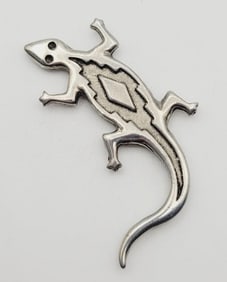Vintage BW Pewter Salamander Magnet Magnet Weighs 17.6 Grams