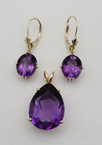 14K Yellow Gold Amethyst Earrings & Pendant Pendant Weighs 4.5 Grams  Earrings Weigh 3.7 Grams