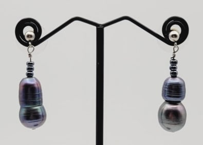 Sterling Silver Black Pearl Earrings Earrings Weigh 7.9 Grams