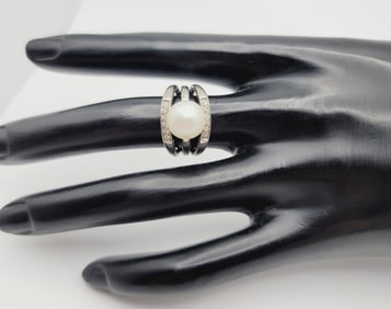 LPearl Sterling Silver Faux Pearl & CZ Ring Ring Weighs 6.3 Grams   Size 6