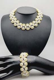 Vintage Faux White and Yellow Pearl Set Necklace Measures 15"