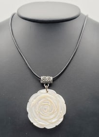 Sterling Silver Mother of Pearl Rose Necklace Necklace Measures 17"  Necklace Weighs 17.7 Grams