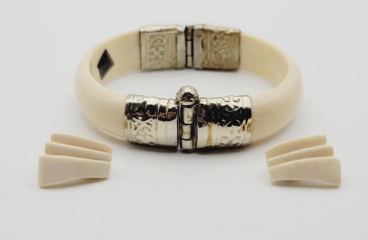 Vintage Silver Plate Hinge Bangle & Earrings India Bracelet Measures 5.5" (1 of 9)