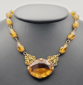 Vintage Czech Amber Glass Necklace Necklace Measures 16"  Bronze Tone Metal