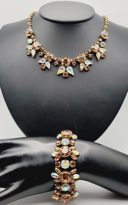 Vintage Topaz & Iridescent Rhinestone Necklace Set Necklace Measures 15" (1 of 11)
