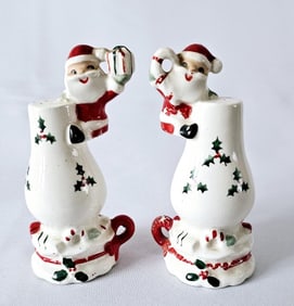 Vintage MG Menschik Goldman Santa Salt & Pepper Paint loss. Condition consistent with its age.