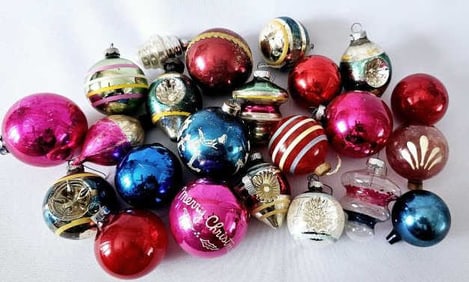 Vintage Glass Christmas Tree Ornaments #1 Condition consistent with its age. Reference photos.