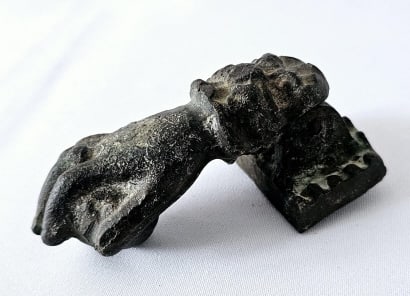 Antique Victorian Cast Iron Hand Door Knocker Condition consistent with its age. Reference photos. (1 of 8)