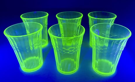 Uranium Glass Drinking Glass Lot of 6 No cracks or chips. 4 inches tall
