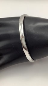 Vintage Silver Tone Trifari Bangle Bracelet Vintage Silver Tone Trifari Bangle Bracelet