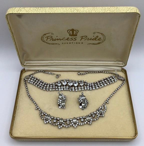 Princess Pride Creations Rhinestone Necklace Bracelet & Earrings Set (1 of 11)