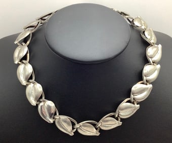 Vintage Napier Sterling Leaf Necklace Necklace weighs 63 Grams Necklace is 14"