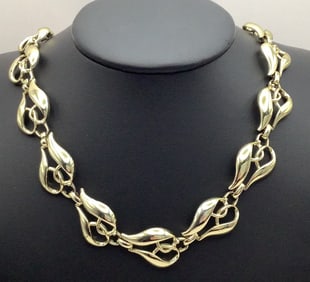 1950s Coro Silver Tone Necklace Necklace measures 17"