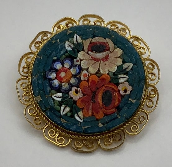 Vintage Micro Mosaic Gold Tone Brooch Pin Some discoloration on the gold. (1 of 6)