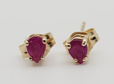 14K Gold Ruby Teardrop Stud Earrings Earrings Weigh 0.6 Grams