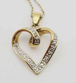 Sterling Silver Heart Necklace Necklace Measures 18"  Necklace Weighs 2.9 Grams