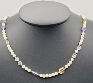 14K Gold Filled Agate and Gemstone Necklace Necklace Measures 18"  Necklace Weighs 11.9 Grams