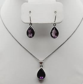 Sterling Silver Teardrop Amethyst Set Necklace Measures 18"
