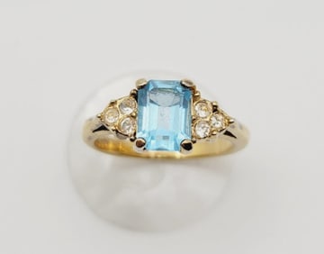 Vintage Gold Tone Blue Rhinestone Cocktail Ring Ring Size 6