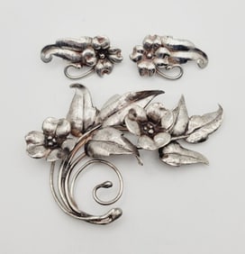 Vintage Olivia Sterling Floral Brooch & Earrings Brooch Weighs 18.1 Grams  Earrings Weigh 8.1 Grams