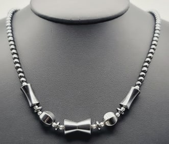Beaded Hematite Silver Tone Necklace Necklace Measures 17"  Silver Tone Metal