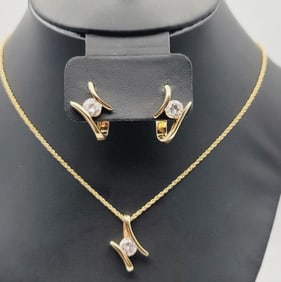 Vintage Gold Tone CZ Necklace & Earrings Necklace Measures 19"