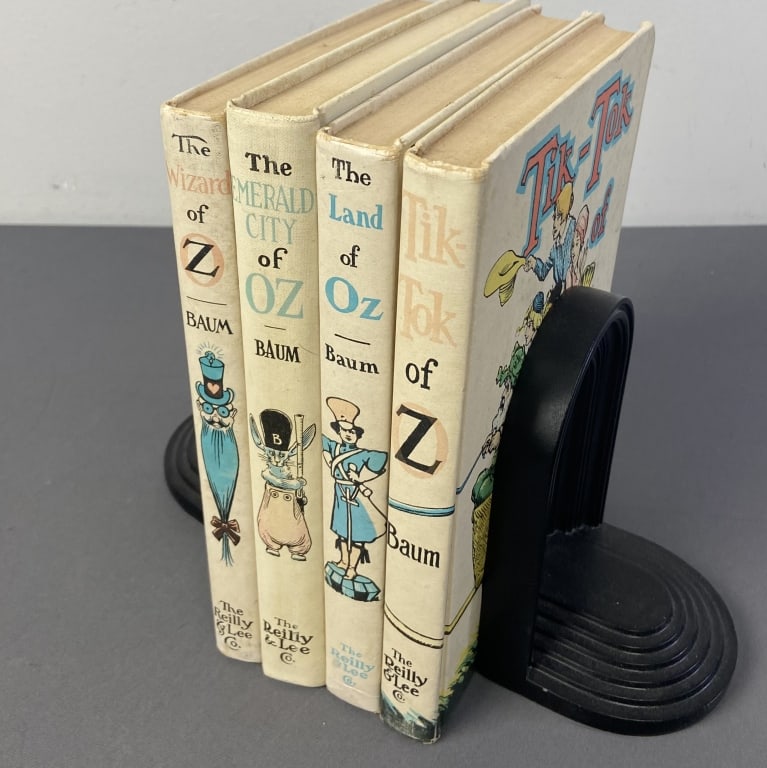 Vintage Wizard of Oz Books Set of Four Wizard of Oz books by L Frank Baum, illustrated by WW