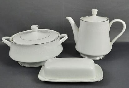 Crown Victory Lovelace Fine China Lot Covered Casserole Teapot Butter Dish