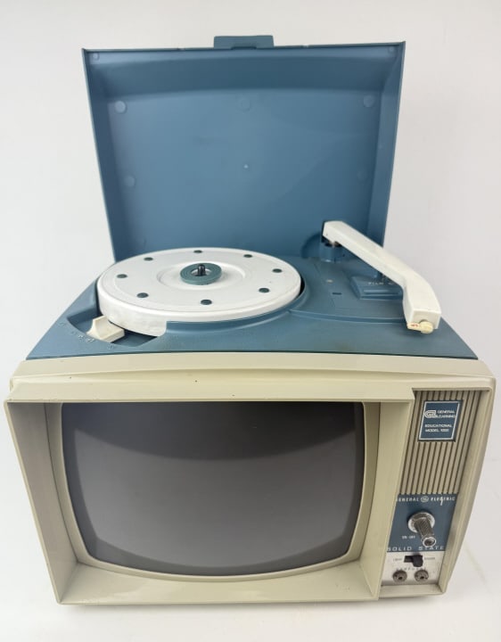 GE Show N Tell Phono-Viewer Model 1000 Powers on otherwise untested. Some staining on plastic and (1 of 8)