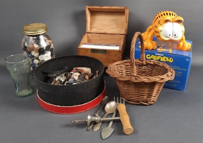 Vintage Lot Including Buttons & Wooden Recipe Box Garfield untested. Please see images for details