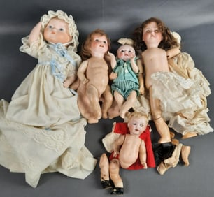 5 Vintage Dolls Please see images for details regarding the condition.