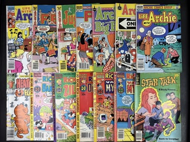 Archie and Richie Rich Comics Lot plus Extra Reader copies with signs of age/wear including spine