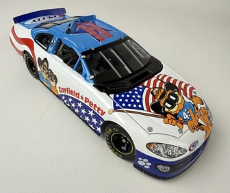 Richard Petty #43 Garfield 1/24 Nascar Dodge Limited Edition 2002 Dodge. No box.