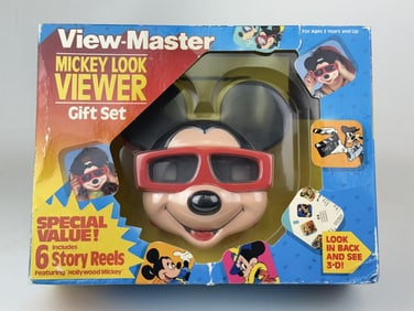 View-Master Mickey Look Viewer Gift Set With original box and reels.