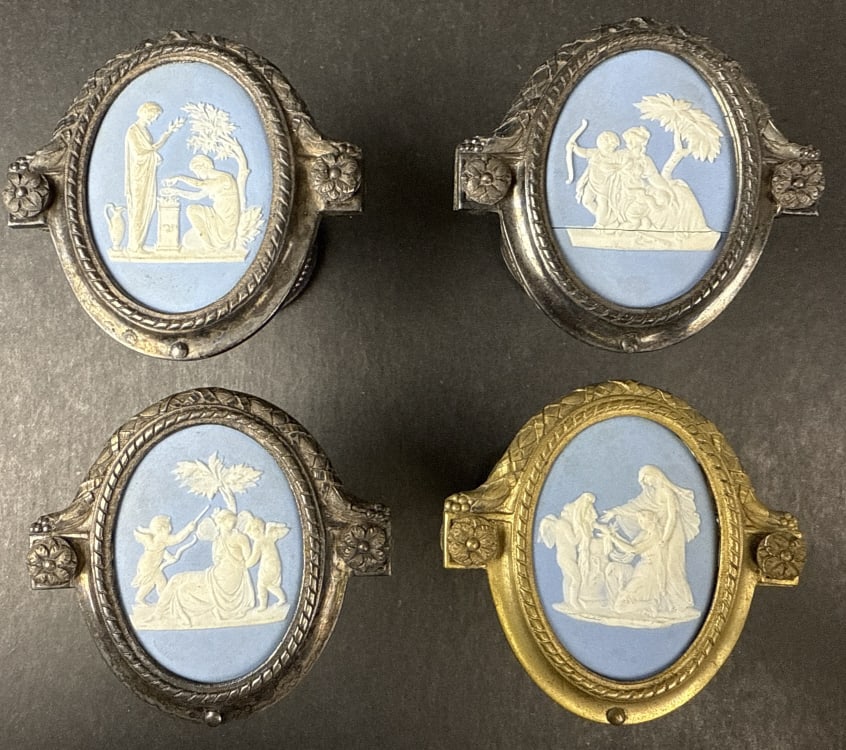 Jasperware Brass Doorknob Lot 2 3 inches long 3 inches wide. Tarnishing and discoloration. Crack in: 3 inches long 3 inches wide. Tarnishing and discoloration. Crack in one.