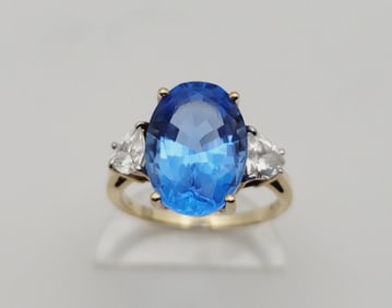 10 Yellow Gold Blue CZ Cocktail Ring Ring Weighs 3.6 Grams Size 7