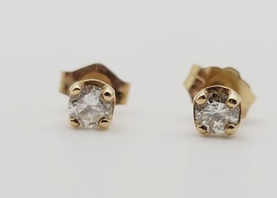 Vintage 14K Yellow Gold Gold Diamond Stud Earrings Earrings Weigh 0.7 Grams