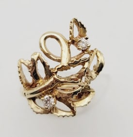 Vintage 14K Gold Diamond Ring Ring Weighs 4.5 Grams Size 3.5