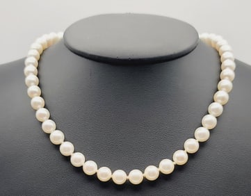 14K Gold Clasp Natural Pearl Necklace Necklace Measures 24" Necklace Weighs 41.6 Grams
