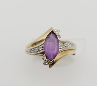 10K Gold Marquise Cut Amethyst and Diamond Ring Ring Weighs 2.8 Grams Size 5