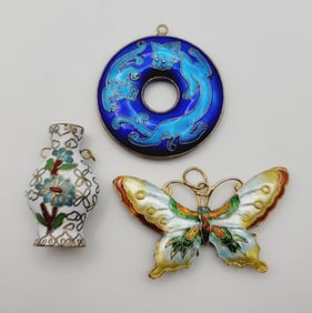 Vintage Cloisonne Pendants Pendants Weigh 27.6 Grams Collectively Gold Tone Metal