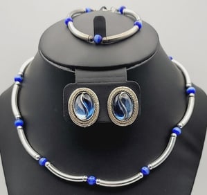 Vintage Sterling Silver Blue Glass Jewelry Set Necklace Measures 16"