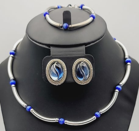 Vintage Sterling Silver Blue Glass Jewelry  Set Necklace Measures 16" (1 of 11)