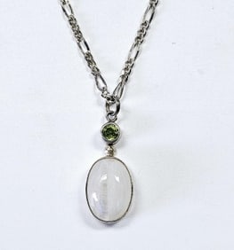 Sterling Natural Moonstone & Peridot Necklace Necklace weighs 7.7 Grams Measures 22"