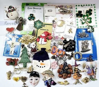 Huge Brooch Lot Includes Holiday Huge Brooch Lot Includes Holiday