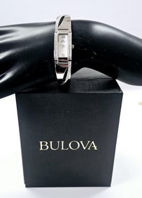 Ladies Bulova Wristwatch Crystal Series C8331059 Watch not